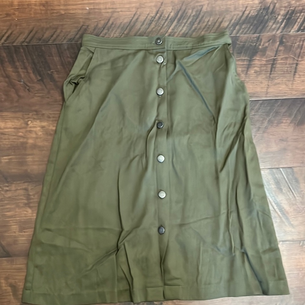 Dark green flowy skirt